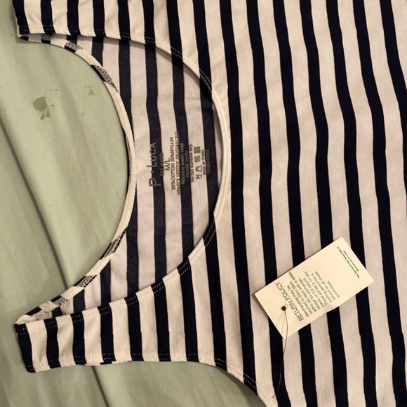 Top - Picture 3 of 4